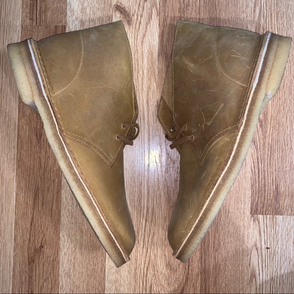Clark’s Desert Boots Mustard Sz 8 main image 8
